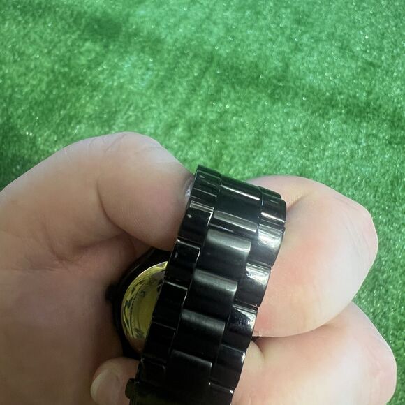 Womens Michael Kors Slim Runway Black Stainless Steel Wrist Watch Pre Owned - Picture 3 of 6